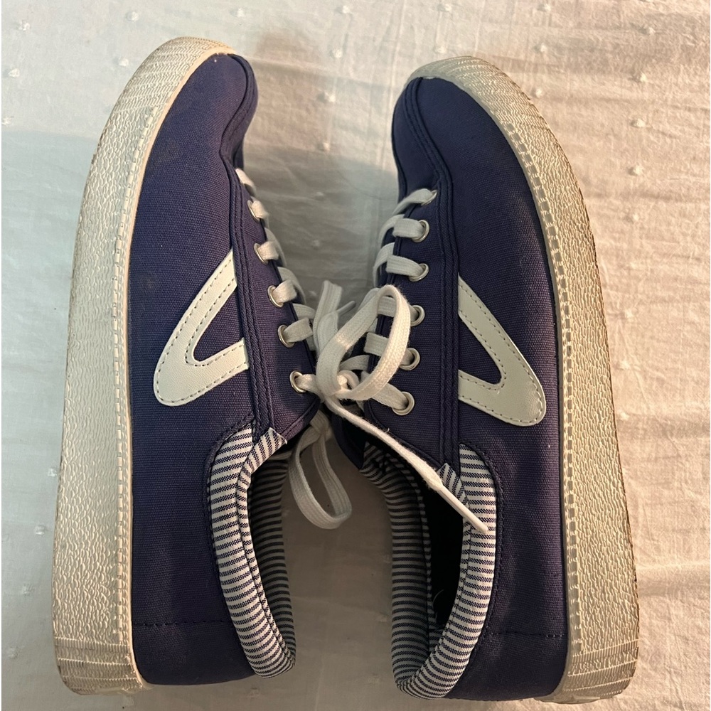 Tretorn shoes blue cloth 6.5 sneakers